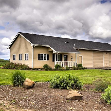 The Farm House On Mount Tom Hotell Harrisburg Exteriör bild